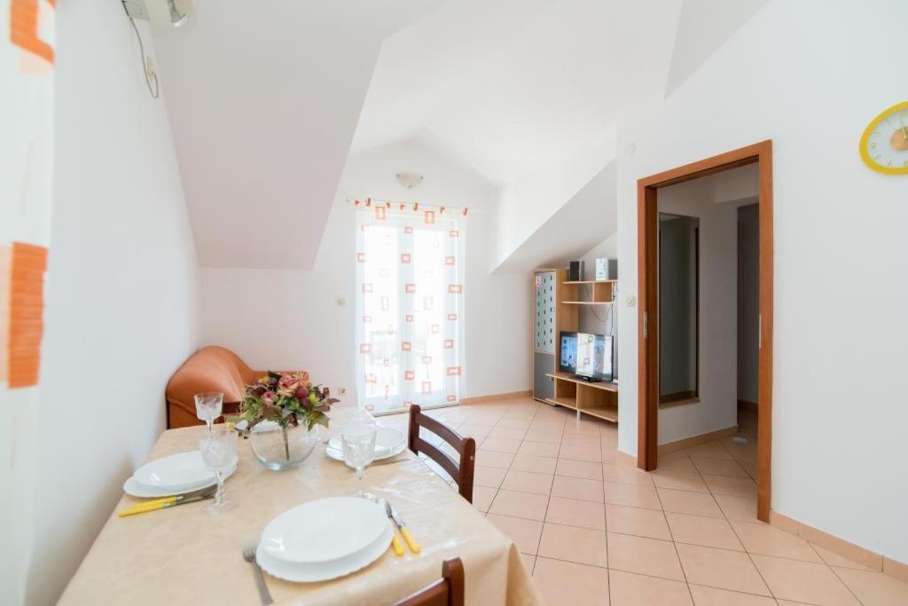 Apartments Batinic Supetar Luaran gambar