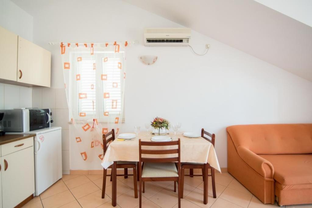 Apartments Batinic Supetar Luaran gambar