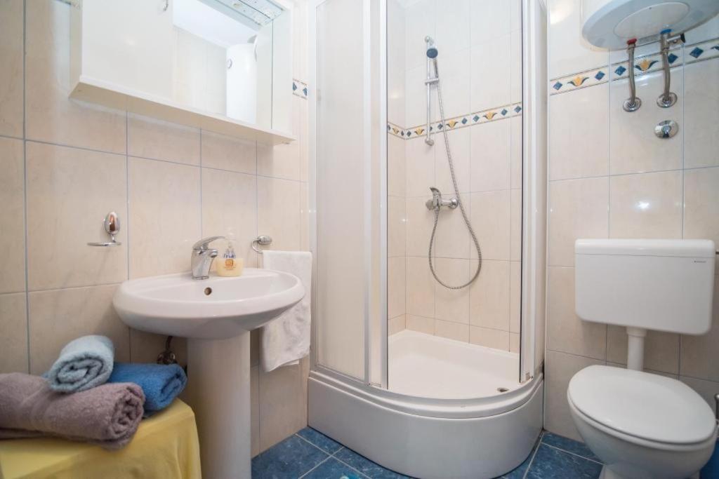 Apartments Batinic Supetar Luaran gambar