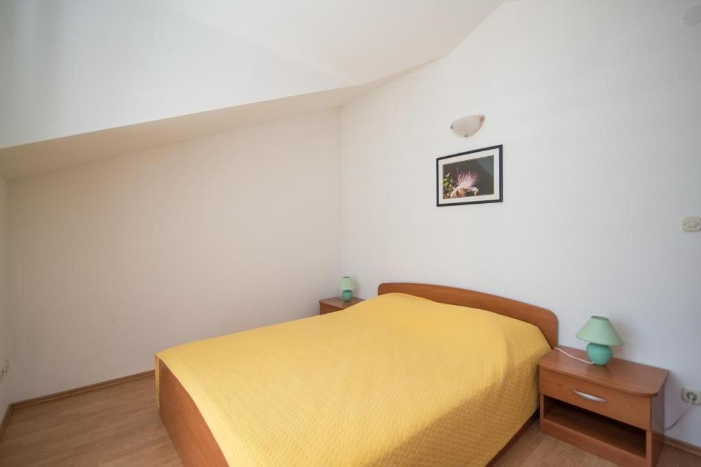 Apartments Batinic Supetar Luaran gambar