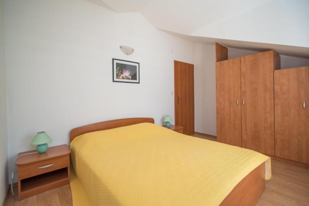 Apartments Batinic Supetar Luaran gambar