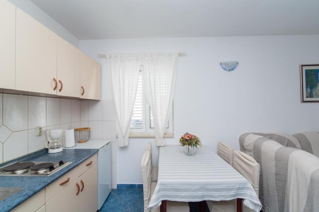 Apartments Batinic Supetar Luaran gambar